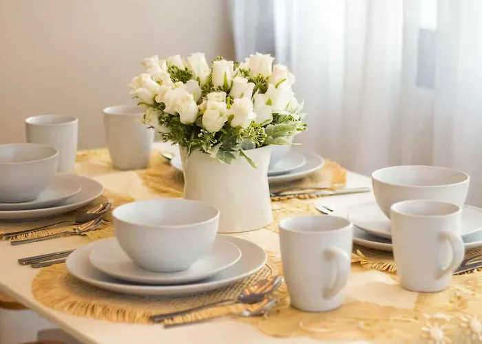 Chateau Toscana By Araneta Suites Mckinley Hill Aparthotel Manila